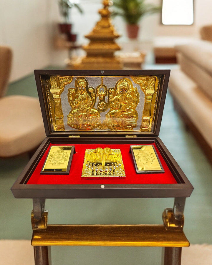 Gold Foil Jai Shree Laxmi Ganesh Gift \Pooja Box |(5.5 X 8.5 X 4.5 inch)|Weight - 0.33 kg - Tamas: Luxury Indian Gifts