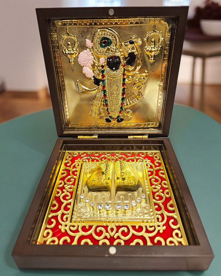 Gold Foil Jai Shree Krishna Gift \Pooja Box |(5 X 4.5 X 4.5 inch)|Weight - 0.18 kg - Tamas: Luxury Indian Gifts
