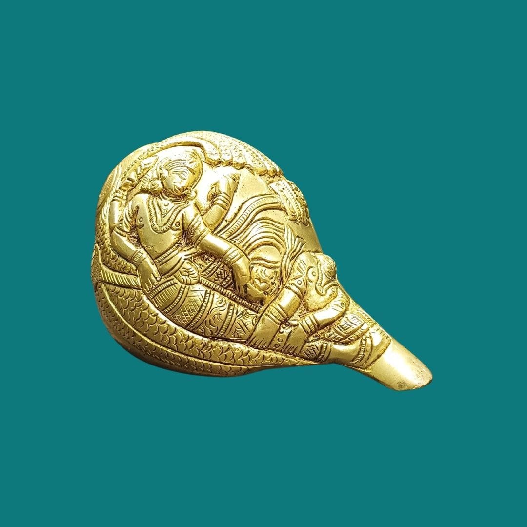 Tamas Brass Shankh with Vishnu Carving Antique
